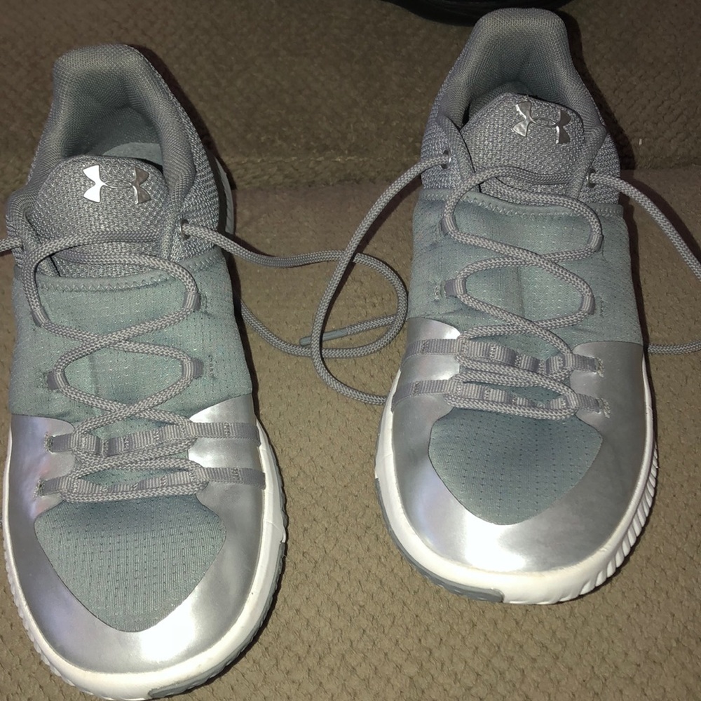 Under Armour women 8.5